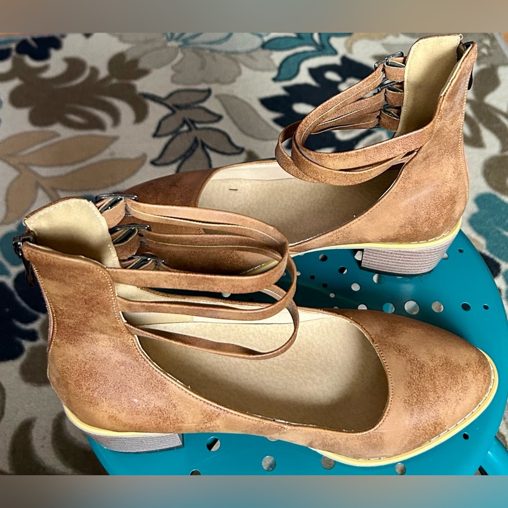 Elegant Tan Women's Shoes